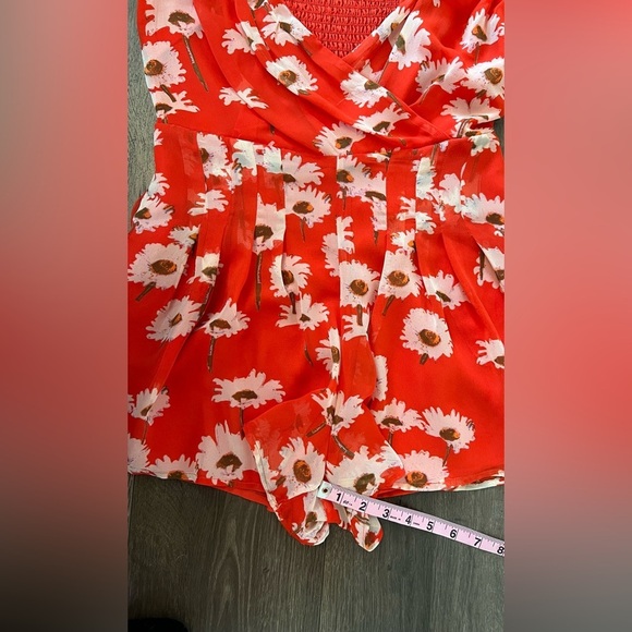 Urban Outfitters Red Floral Romper Size Small - Picture 12 of 12